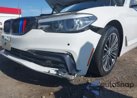 2019 BMW 530I xDrive z USA, uszkodzony, nr VIN WBAJA7C50KWW17686